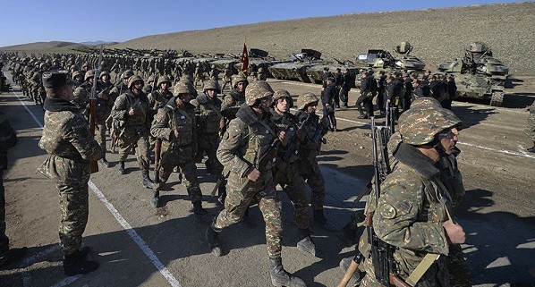 Армяне проводят военные учения на оккупированных землях Азербайджана